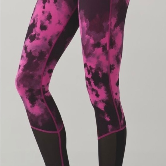 LULULEMON Sweaty Endeavor Tight. Size 4 - Picture 3 of 8